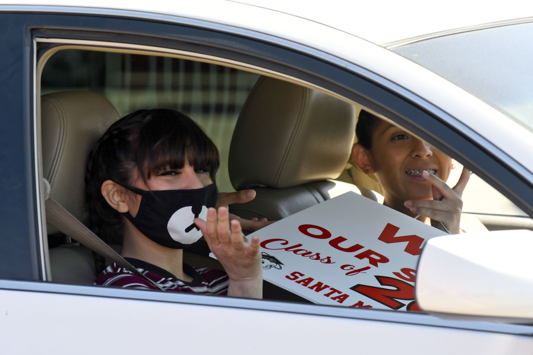 051120 SMHS gowns 20.jpg